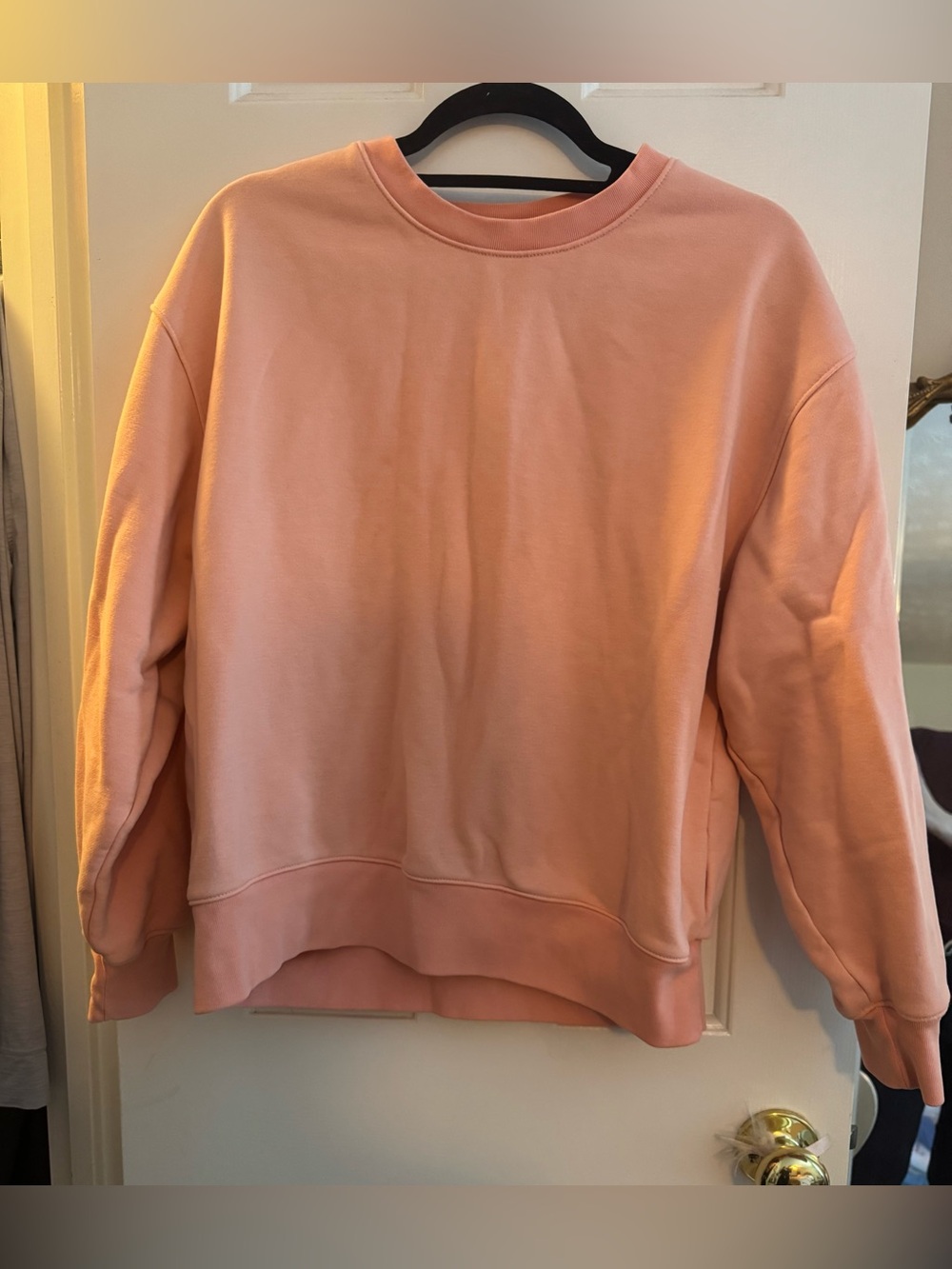 American Eagle Outfitters Peach/Coral Crewneck Sweatshirt XS